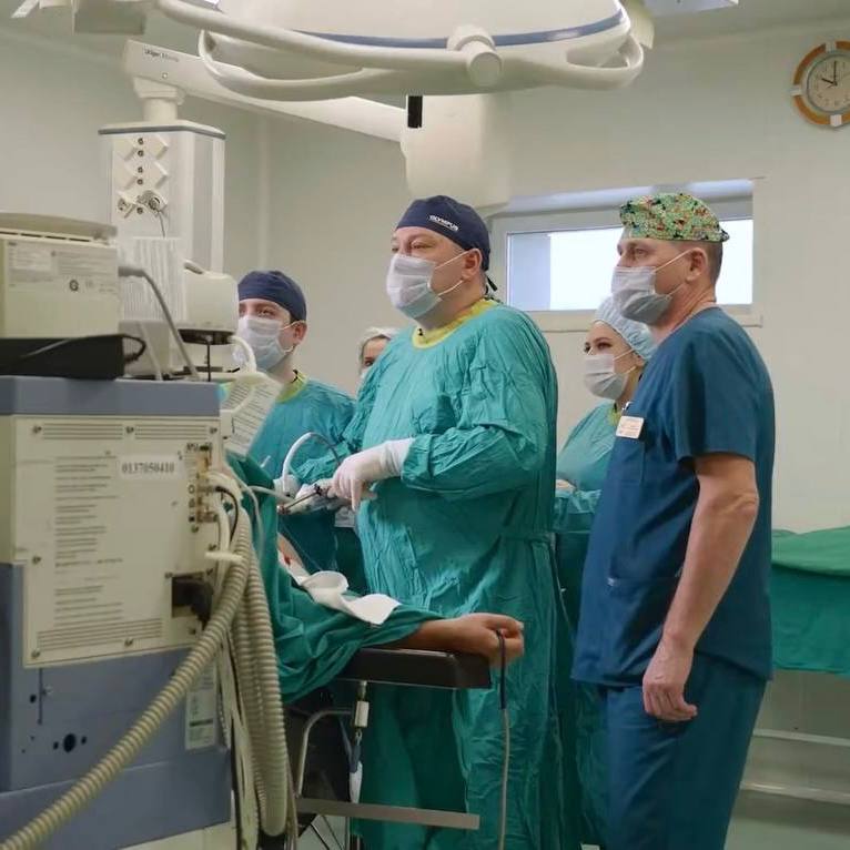 רופאים מטטרסטן ניתחו חולה עם קרע בוושט צוות אמבולנס העביר גבר עם קרע בוושט לבית החולים הרפובליקני הקליני בט…
