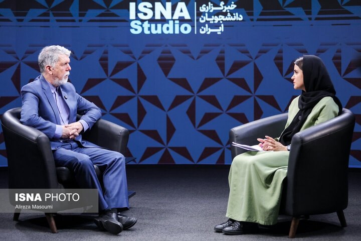 تجارت‌ نیوز: 🔻تهیه فهرست نام‌آوران خارج‌نشین برای بازگشت به ایرانوزیر ارشاد:▪️ایرانیان خارج از کشور در شرایط سخت اخیر در کنار وطن ایس