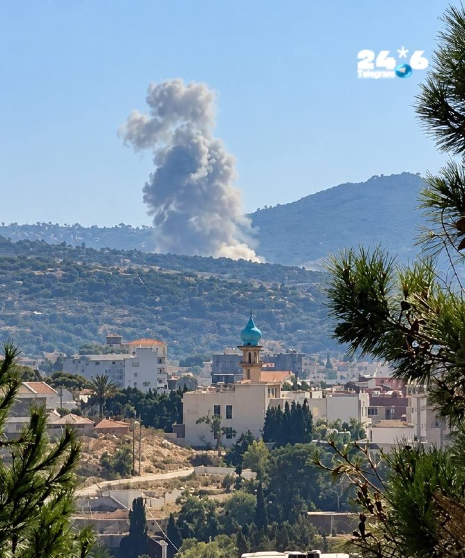 🇮🇱 תקיפות בדרום לבנון: מטוסי קרב תקפו בכפר תבנית שבדרום לבנון. מוקדם יותר דווח על פיצוצים שביצע צה״ל בכפר…