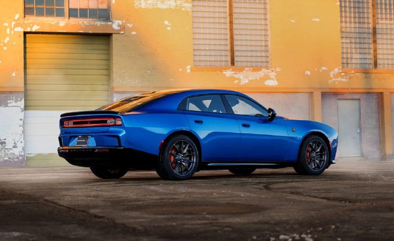 Новый Dodge Charger Daytona стал лифтбеком 3