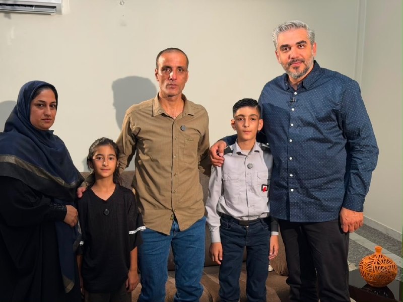 🔺הקריינות של עלי ריזבני על הערכתו האבהית של המנהיג המהפכן על אומץ ליבו של היידר בן ה-12