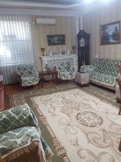 Chavandoz ko'chasida (Mulksiz) Mirabod tumanida uy sotiladi