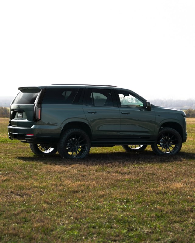 CADILLAC ESCALADE SPORT 2026 года 3