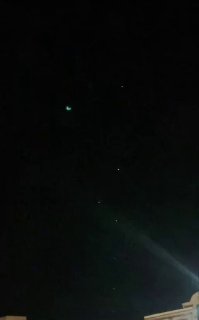 עצמים זוהרים בשמי טהראן