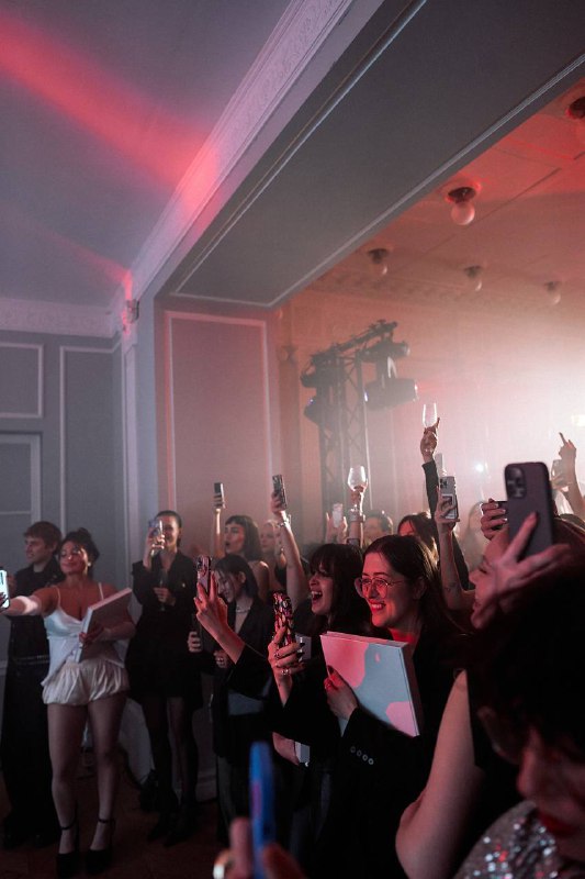 10 лет PARK 🎉Отпраздновали с размахом в особняке Путилова на Крестовском острове. Было невероятно, как минимум потому что я встретила дорогих людей, которых не видела много лет. Как максимум, увидеть всех коллег и поговорить в один день — бесценно ❤️‍🔥10 лет PARK 🎉Отпраздновали с размахом в особняке Путилова на Крестовском острове. Было невероятно, как минимум потому что я встретила дорогих людей, которых не видела много лет. Как максимум, увидеть всех коллег и поговорить в один день — бесценно ❤️‍🔥