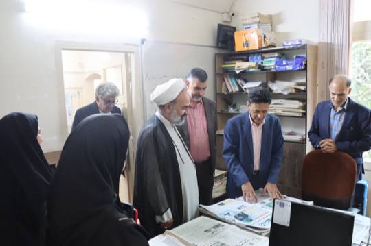 کاکتوسِ زبان دراز: 🔷 بازدید مدیرکل فرهنگ و ارشاد اسلامی استان یزد از مجموعه رسانهای بشارت نو🔶عباس دانشی، مدیرکل فرهنگ و ارشاد اسلامی استان