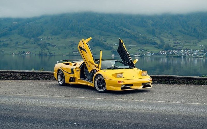Единственный в мире родстер Lamborghini Diablo SV ‘1998