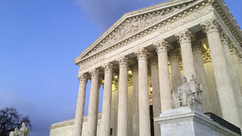 Trump asks Supreme Court to allow him to end humanitarian parole for 500,000 people from 4 countries