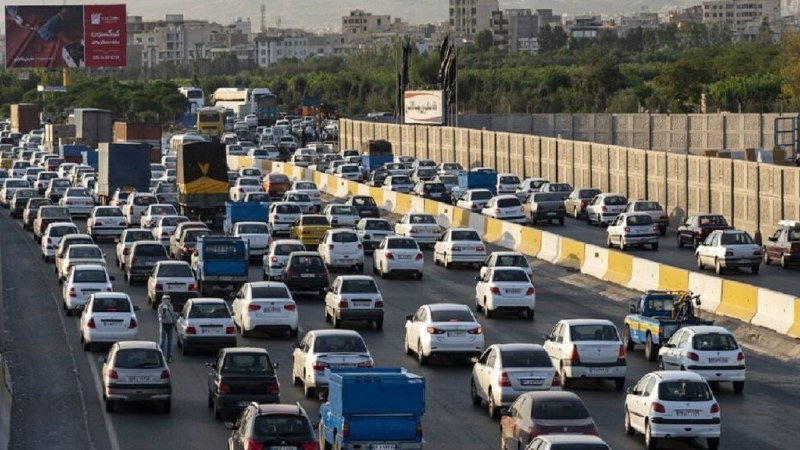 עומס תנועה כבד בכבישים המהירים של טהראן, קראג' וקזווין