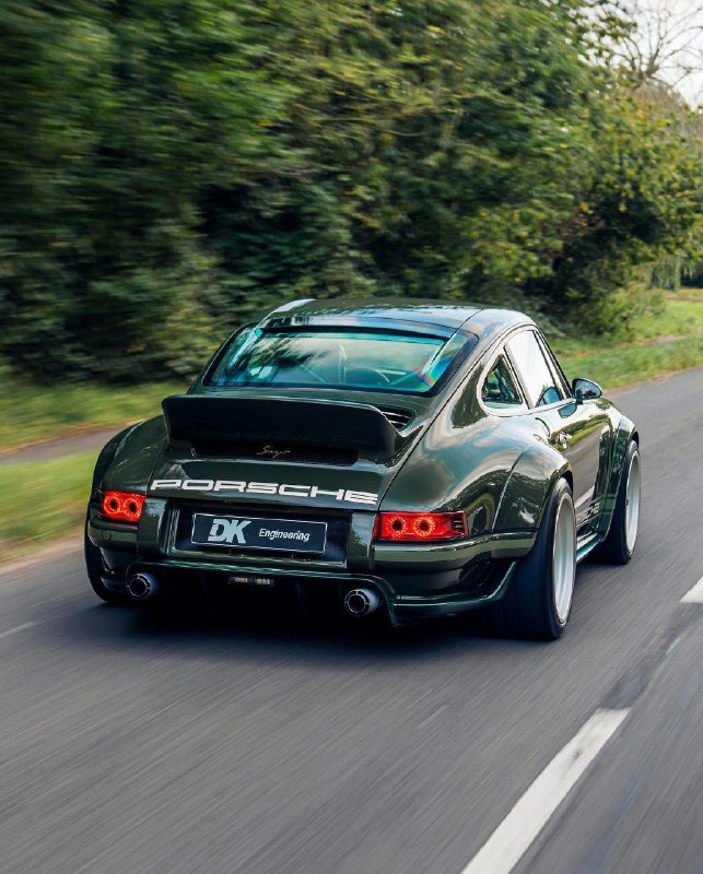 Porsche 911 Reimagined by Singer 6