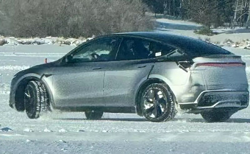 Раскрыта внешность обновленной Tesla Model Y 4
