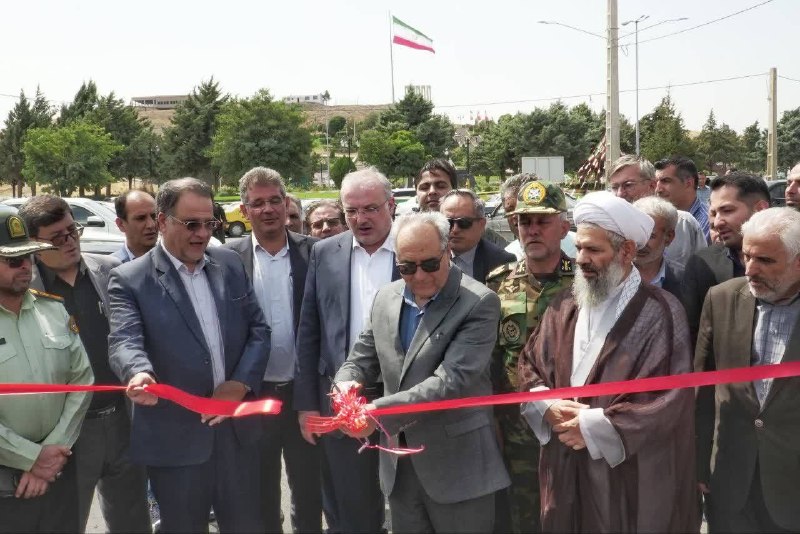 تایسیز آذربایجان: با حضور استاندار آذربایجان شرقی؛🔹*بلوار شهید پرکار مراغه به بهره‌برداری رسید🔹رونمایی از ۱۲ اتوبوس شهری در مراغه*آیین افت