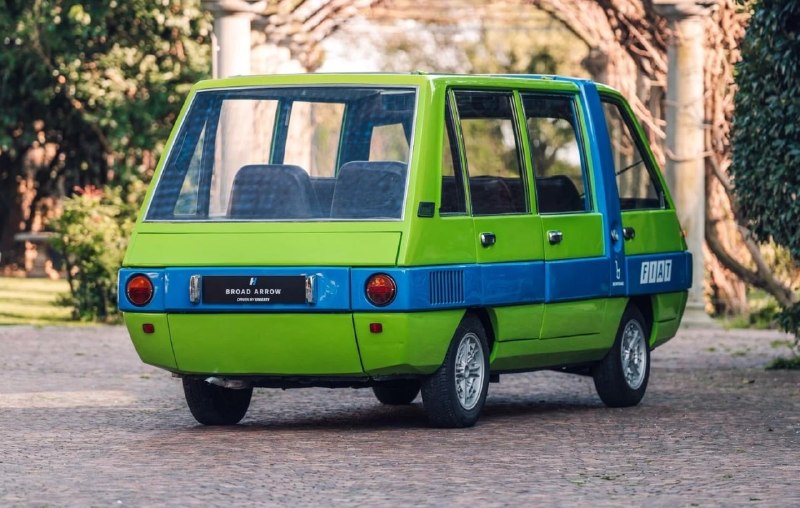 Всего шесть в мире: уникальный FIAT Bertone выставили на торги 4