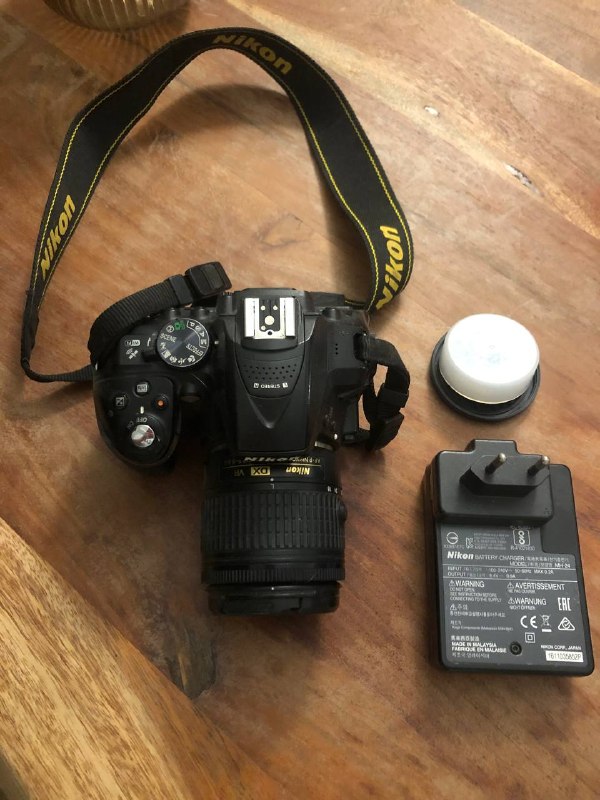 Продам фотоаппарат Nikon D5300 в отличном состоянии — фото 1