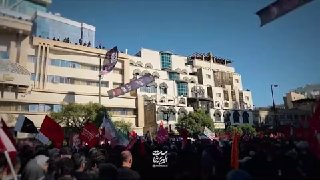 🎦 הערב; הסיסמה של "לאביק סידמג'תבי" של האנשים שנכחו בהלוויה של חמאס של גופת ההרוג של מנהיג המהפכה במשהד.