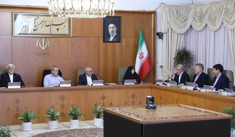 پیام ما آنلاین: 🔷دستور ویژه رئیسجمهور برای تسهیل تجارت با افغانستان🔶افزایش ۳۵۰۰ مگاواتی ظرفیت برق کشور تا هفته آینده🔷در جلسه هیئت دولت