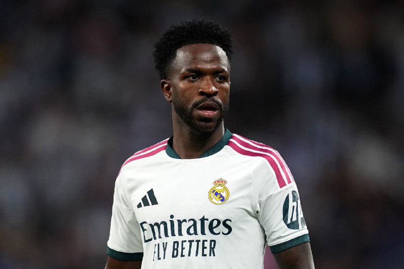 رئال مادرید توییت | Real Madrid Tweet: ⁉️ نظر شما درباره عملکرد وینی جونیور توی بازی دیشب چیه؟@Real_Madrid_Tweets