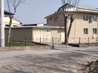 Продаётся 2-х этажный Участок в хорошом состоянии.