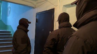 ФСБ отчиталась об аресте экс-корреспондента «Радио Свобода»* из Читы — его обвинили в госизмене.«Установлено, что житель Читы ранее являлся внештатным корреспондентом „Радио Свободная Европа“. В целях оказания помощи украинской стороне он вступил в подконт