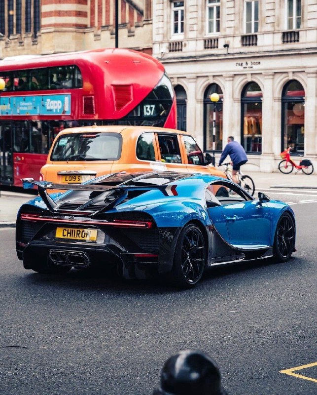 Bugatti Chiron Pur Sport 4