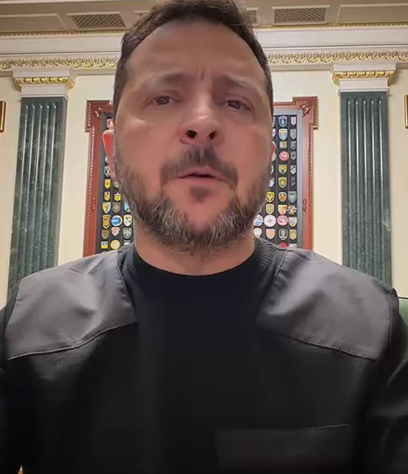 זלנסקי מתלונן כי אוקראינה תקבל 500 טילי יירוט עבור פטריוט רק בעוד כמה שנים. מחלקת המדינה אישרה בעבר את מכיר…