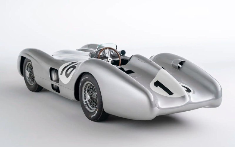 Mercedes W196 Stromlinienwagen стал самым дорогим болидом «Формулы-1» 2
