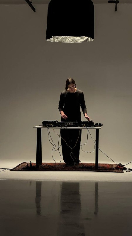 «Быть частью визуальной культуры»Я в гостях у фотостудии STATION studio. Место, в котором создаются лица многих брендов и компаний Санкт-Петербурга и не только. Пространство, в котором я и мои коллеги чувствуют себя как рыбы в воде! Мы большое комьюнити, the way you see.Надеюсь и хочется верить, теперь 26.09 — это традиция 🫵🏻💙«Быть частью визуальной культуры»Я в гостях у фотостудии STATION studio. Место, в котором создаются лица многих брендов и компаний Санкт-Петербурга и не только. Пространство, в котором я и мои коллеги чувствуют себя как рыбы в воде! Мы большое комьюнити, the way you see.Надеюсь и хочется верить, теперь 26.09 — это традиция 🫵🏻💙