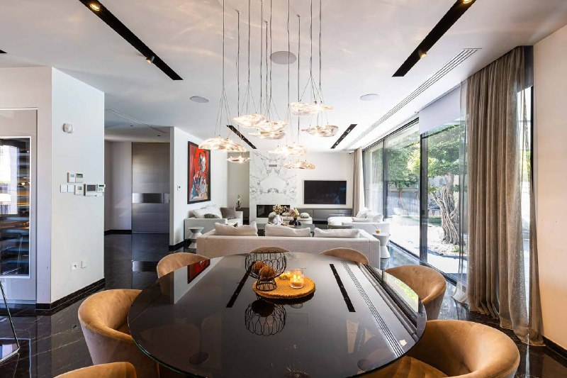 3-bedroom contemporary villa with private pool in Engomi photo 4