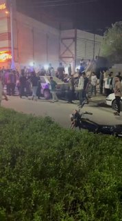 קריסת חנות כריכים במינב; אחד הרוג וארבעה חולצו נגיד מיוחד של מינאב: בסביבות השעה 21:00 הלילה קרסה חנות סנדו…