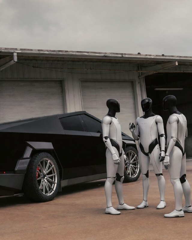 Tesla CyberTruck on Vossen HFX-2 (6-Lug) Wheels 

...