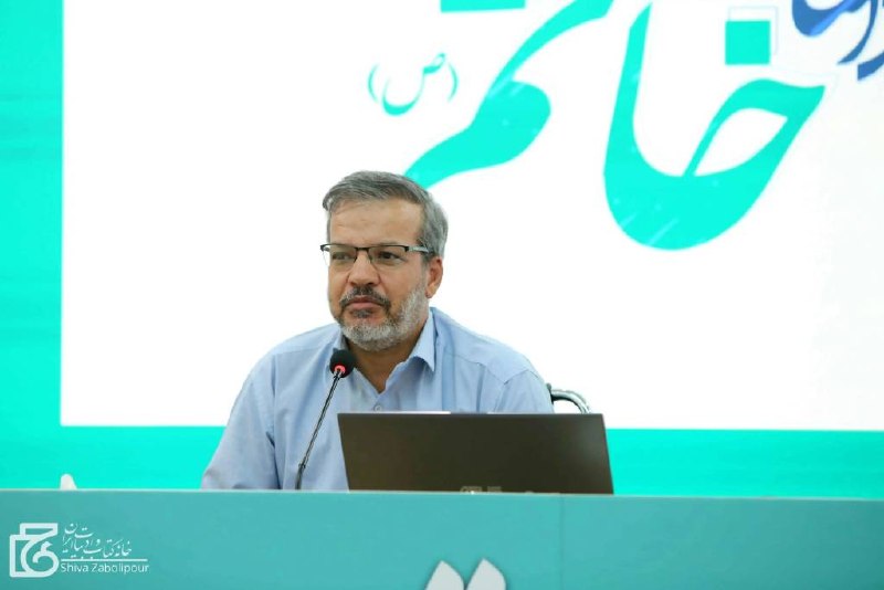 آوای قلم: 📮در شانزدهمین کارگاه داستان‌نویسی خاتم(ص) مطرح شد؛🏮داستان می‌نویسیم که توضیح ندهیم/ راز داستان باید در دل داستان بماند📮 