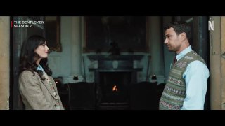 Трейлер второго сезона «Джентльменов»События сериала стартуют примерно через год после финала первого сезона. Эдди Хорниман и Сьюзи Гласс продолжат развивать нелегальный бизнес и, судя по трейлеру, столкнутся со множеством проблем.Режиссёр — Гай Ричи.Сериа