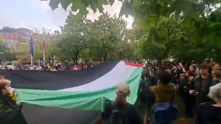 מפגינים זועמים בסלובניה דרשו את סגירת שגרירות ישראל