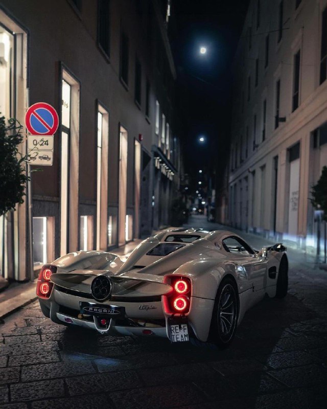 Pagani Utopia 2