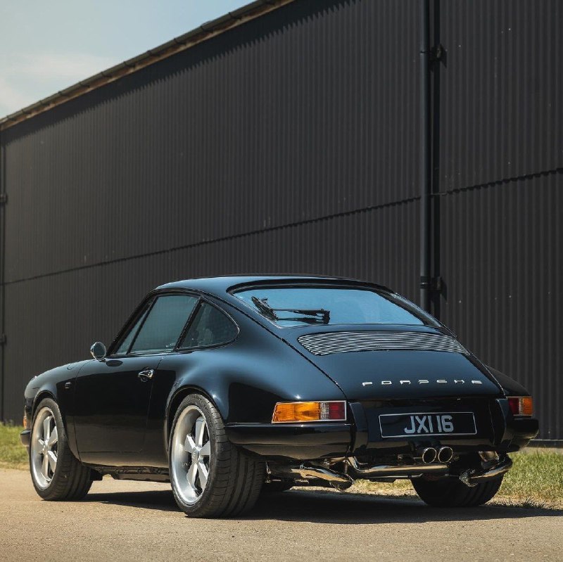 Porsche 964 Backdate Restomod 3
