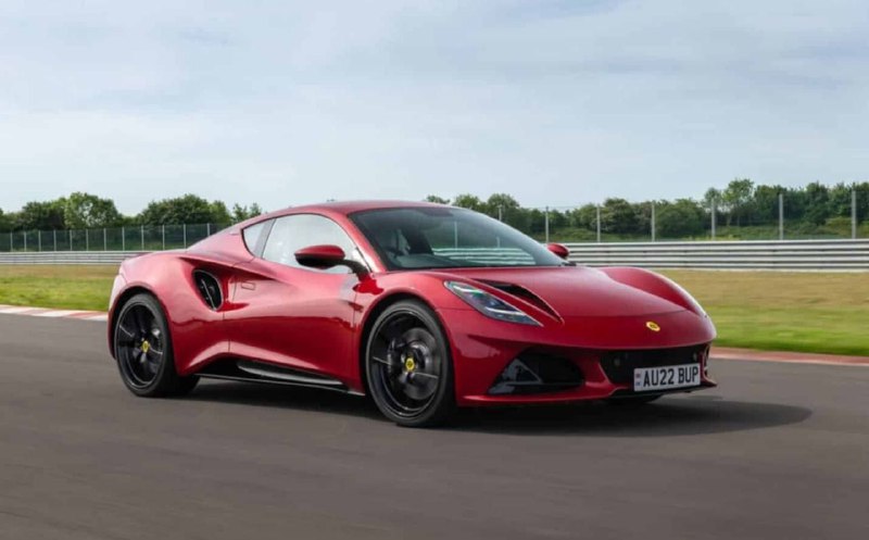 Компания Lotus может продлить выпуск бензинового суперкара EmiraГлава европейско