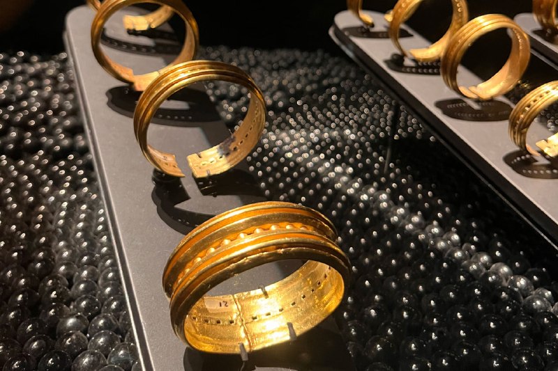 גנבים גונבים זהב בן 3,000 שנה מהמוזיאון הספרדי תוך פחות מארבע דקות