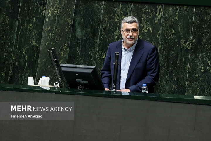 شبکه اطلاع رسانی دانا: ۱۵۷ سوال از وزیر بهداشت؛ ظفرقندی به مجلس می رود🔺 سلمان اسحاقی، سخنگوی کمیسیون بهداشت و درمان مجلس: کمیسیون بهداشت و درم