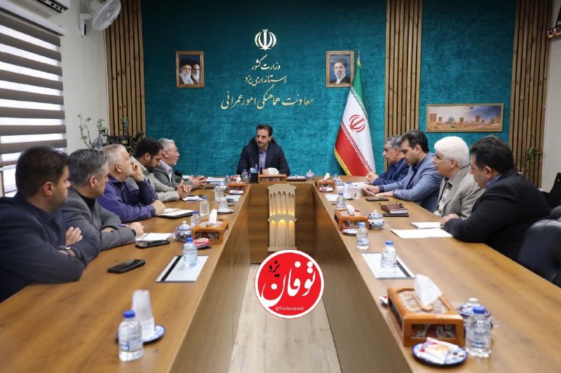 توفان یزد: یک استان و چند قانون که نمی شود! مشکل کامیون داران و باربری ها در بهاباد چیست؟ حل قضیه مشکل باربری های بهاباد بدست دهستا