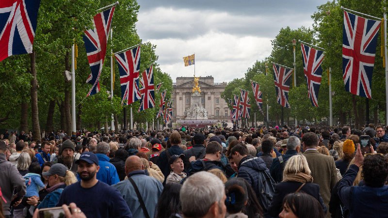 'Young people need to understand': Grave warning as only a third of 18-24 year-olds know significance of VE Day