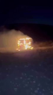 🇮🇱🇵🇸 - מתנחלים ישראלים הציתו בתים פלסטינים בכפר טובא במסאפר יטא, דרומית לחברון, על רקע דיווחים על פציעו…