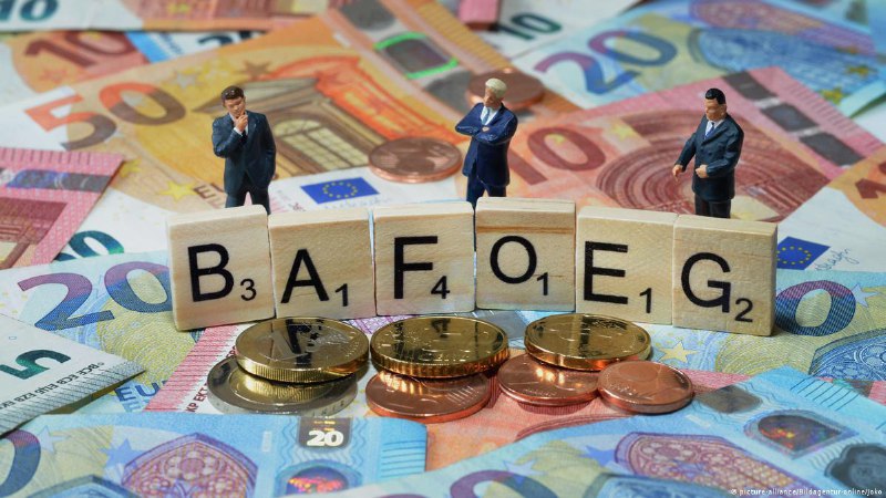 Сайт немецкой госстипендии третью неделю "на ремонте". Студентам нужно отправлять свои документы по почте или по факсуС начала января портал BAföG Digital, через который студенты в Германии подают заявления на государственную стипендию и загружают документ