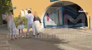 Галкин* и Пугачева решили отписать своим детям 1/6 усадьбы в деревне Грязи — из страха потерять дом и невозможности переоформить всё на певицу без личного присутствия иноагента.По данным Mash, 49-летний Максим Галкин и 76-летняя Алла Пугачева так и не смог