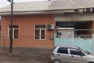 Shoshilinch sotiladi 1.2 sotok 2 xona Bektemir tumani