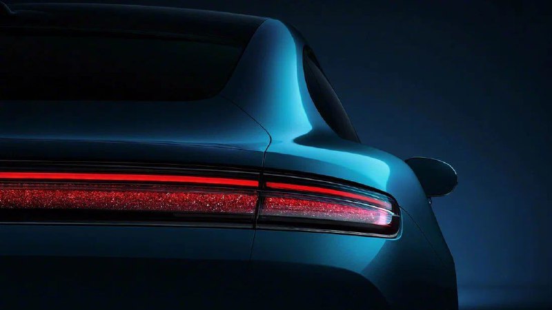 SAIC и Huawei готовят доступный седан в стиле Porsche Taycan 3