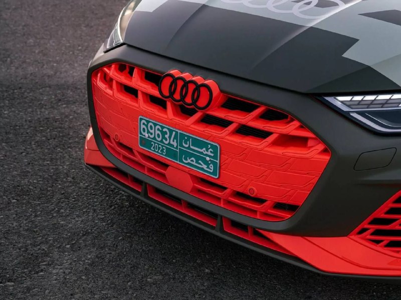 Audi прогревает публику офиц фото рестайла S3 3