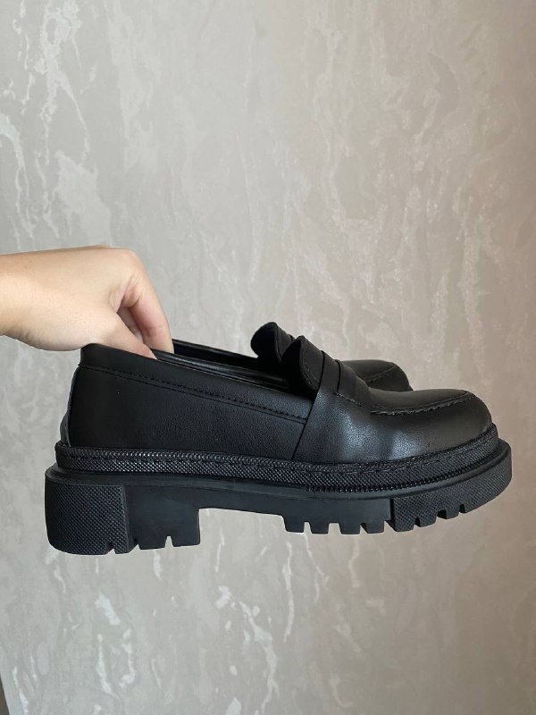 Продаю обувь женскую — лоферы — фото 1
