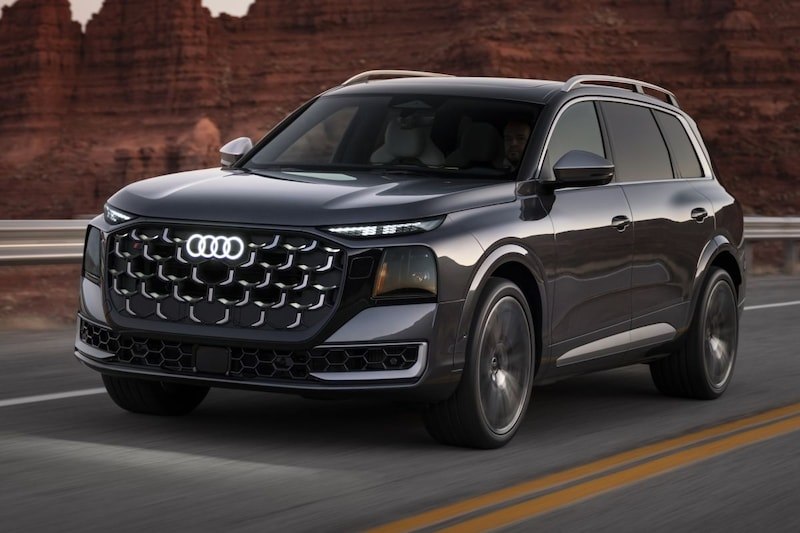 🌞 В пятницу мы решили поговорить о новинке от Audi - модели SQ9. По нашему мнен