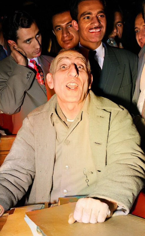 کمپین بازگشت شاهزاده: اولین نطق مصدق در مجلس چهاردهم به تاریخ ۱۶ اسفند ۱۳۲۲:"دیکتاتور (رضاشاه) با پول ما و به ضرر ما راه آهن کشید و بیست سال ب