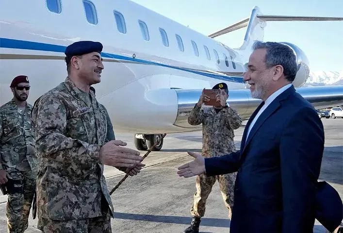 ساعت 24: تحرک تازه دیپلماتیک در جنگ؛ عاصم منیر راهی تهران شدساعت ۲۴- آخرین اخبار جنگ: سیگنالهای تازه از دیپلماسی منطقهای؛ دعوت